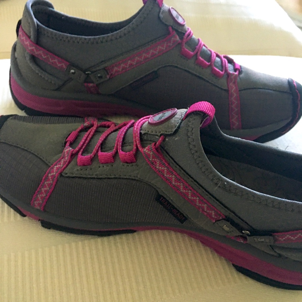 Jambu -all terra design slip on sneaker - NWOT